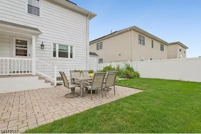 29 N 8th St, Kenilworth, NJ 07033 - Photo 32