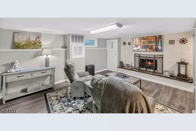 105 Mountainview Dr, Clifton, NJ 07013 - Photo 24