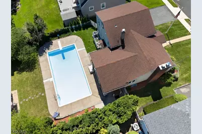 105 Mountainview Dr, Clifton, NJ 07013 - Photo 2