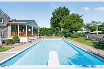 105 Mountainview Dr, Clifton, NJ 07013 - Photo 32