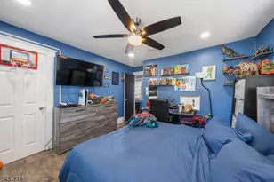 331 Thompson Ave, Roselle, NJ 07203 - Photo 12