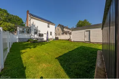 331 Thompson Avenue, Roselle, NJ 07203 - Photo 22