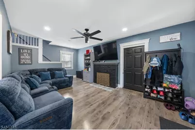331 Thompson Avenue, Roselle, NJ 07203 - Photo 4