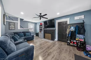 331 Thompson Ave, Roselle, NJ 07203 - Photo 4