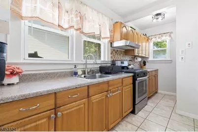 621 Spruce St, Roselle, NJ 07203 - Photo 6
