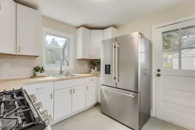 1018 Grandview Ave, Westfield, NJ 07090 - Photo 8