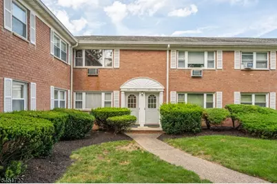24 Manchester Ct, Wayne Twp., NJ 07470 - Photo 1