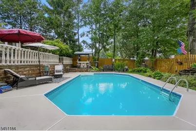 357 Foxwood Rd, Union Township, NJ 07083 - Photo 4