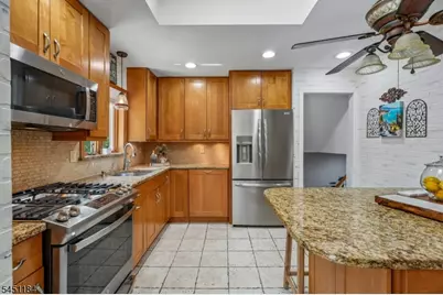 357 Foxwood Rd, Union Township, NJ 07083 - Photo 8