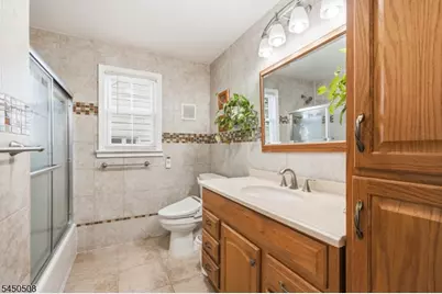 28 Kenz Ter, West Orange Township, NJ 07052 - Photo 12