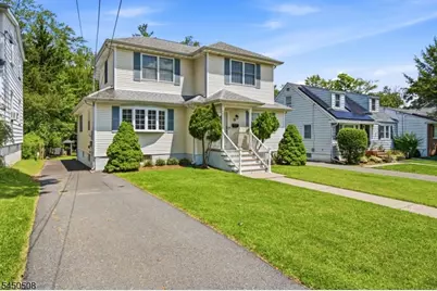 28 Kenz Ter, West Orange Township, NJ 07052 - Photo 2
