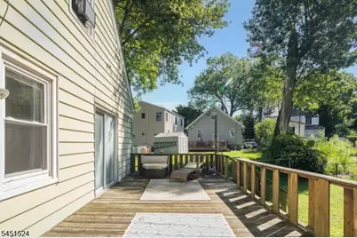 1 Westview Ave, Roseland, NJ 07068 - Photo 34