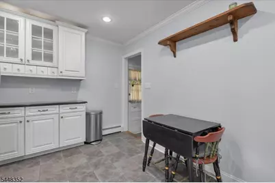 43 Iroquois Rd, Cranford Township, NJ 07016 - Photo 12