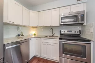 300 Main St, Little Falls Township, NJ 07424 - Photo 4