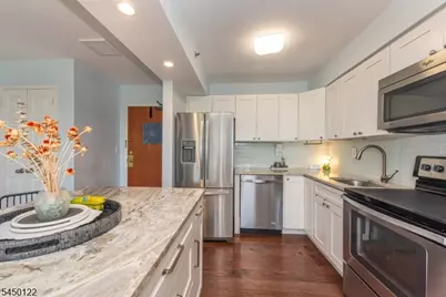 300 Main St #707, Little Falls Township, NJ 07424 - Photo 2