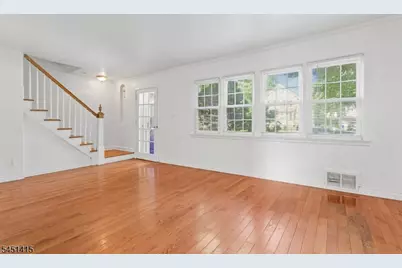 32 Locust Ave, Millburn, NJ 07041 - Photo 2