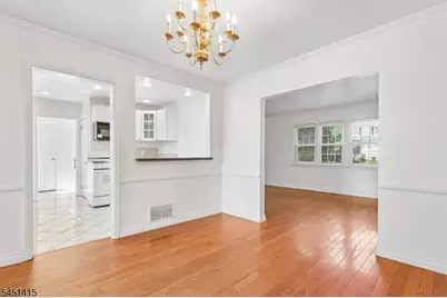 32 Locust Ave, Millburn, NJ 07041 - Photo 6
