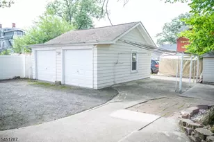40 E Lincoln Ave, Roselle Park, NJ 07204 - Photo 24