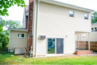40 E Lincoln Ave, Roselle Park, NJ 07204 - Photo 24