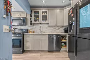 484 Raritan Rd, Roselle, NJ 07203 - Photo 10