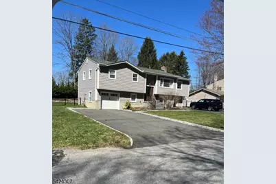 16 Roosevelt Dr, Ogdensburg, NJ 07439 - Photo 1