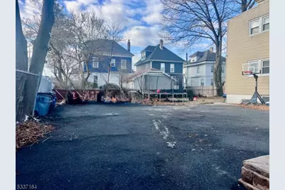 10-14 Noll Pl #3, Newark, NJ 07106 - Photo 2