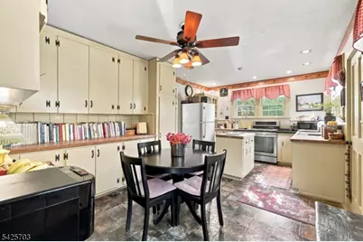 32 Tanners Brook Rd, Chester, NJ 07930 - Photo 16