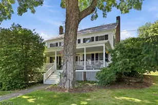 32 Tanners Brook Rd, Chester, NJ 07930 - Photo 2