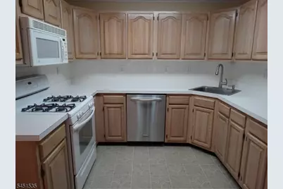 428 Azalea Terrace, Branchburg Township, NJ 08876 - Photo 4