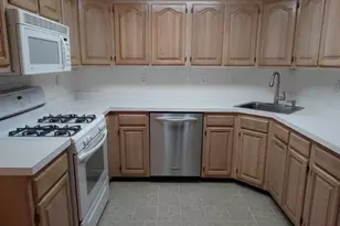 428 Azalea Terrace, Branchburg Township, NJ 08876 - Photo 4