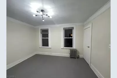 32 Oak Ave, Irvington, NJ 07111 - Photo 6
