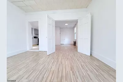 32 Oak Ave, Irvington, NJ 07111 - Photo 12