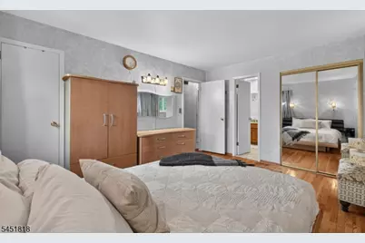 8 Growney St, Edison, NJ 08817 - Photo 24