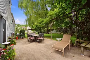 8 Growney St, Edison, NJ 08817 - Photo 32