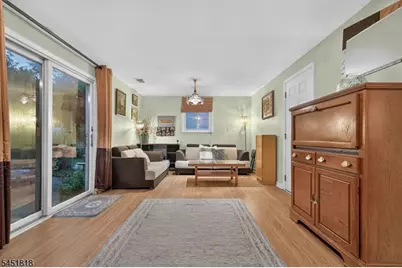 8 Growney St, Edison, NJ 08817 - Photo 6