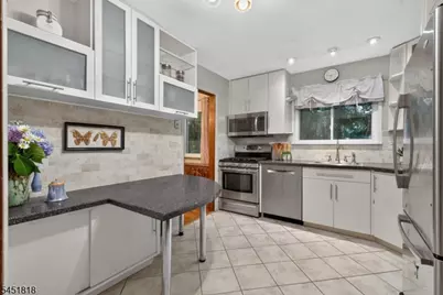 8 Growney St, Edison, NJ 08817 - Photo 8