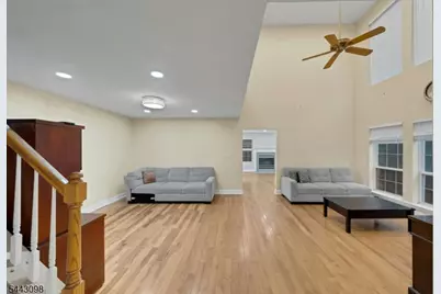 34 Eider Ct, Wayne, NJ 07470 - Photo 8