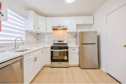 422 Halsted St, East Orange, NJ 07018 - Photo 14