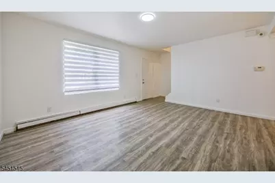 422 Halsted St, East Orange, NJ 07018 - Photo 4