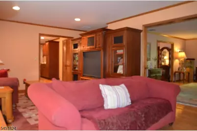 1 Glenbrook Ct, Hanover Township, NJ 07981 - Photo 10