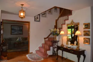 1 Glen Brook Ct, Hanover Township, NJ 07981 - Photo 4
