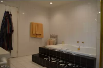 1 Glenbrook Ct, Hanover Township, NJ 07981 - Photo 24