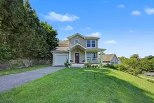 4 Michael Ct, Hamburg, NJ 07419 - Photo 1