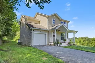 4 Michael Ct, Hamburg, NJ 07419 - Photo 2