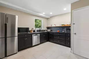 41A Troy Dr, Springfield, NJ 07081 - Photo 2