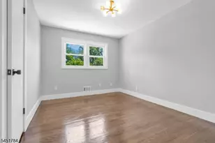 1307 Stockton St, Rahway, NJ 07065 - Photo 30