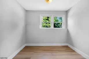 1307 Stockton St, Rahway, NJ 07065 - Photo 32
