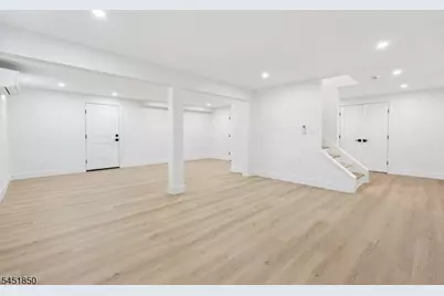 72 E Cedar St, Livingston, NJ 07039 - Photo 10