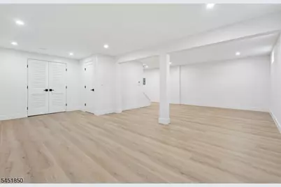 72 E Cedar St, Livingston, NJ 07039 - Photo 12