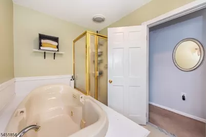 26 Dewey Ave, Totowa, NJ 07512 - Photo 14